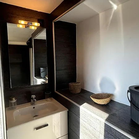 Apartman F2 4 Pers - Centre - Vue Toits & Montagnes