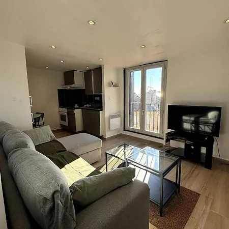 F2 4 Pers - Centre - Vue Toits & Montagnes